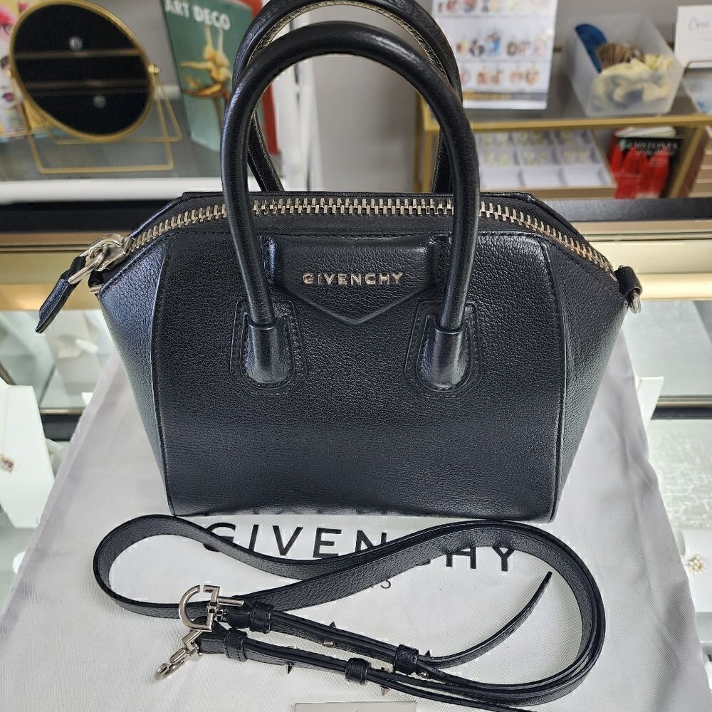 NWT Givenchy Antigona Black Leather Crossbody Handbag